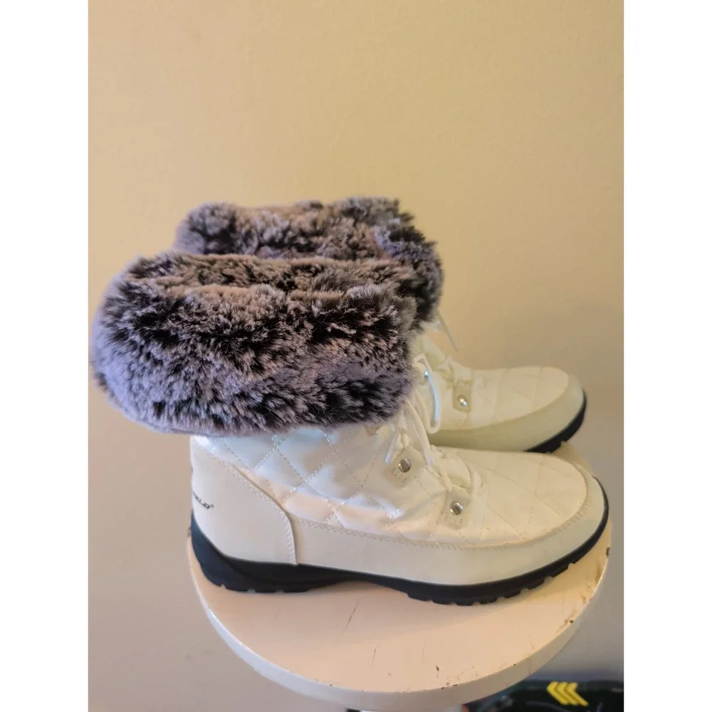 Arctic Shield Womens Anna Fur-Lined Memory Foam White Boots- 8M. Excellent Condi